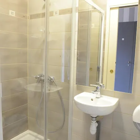 Le Chateau De Chantereine Hotel *